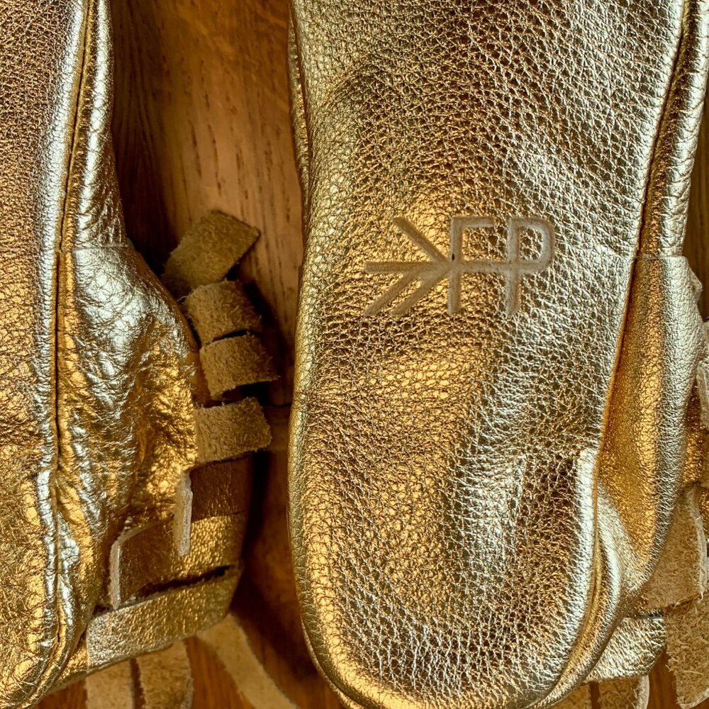 FRESHLY PICKED Gold Baby Moccasins 8 Fringe Leather Soft Sole Infant Moccs Shoes - Picture 8 of 8